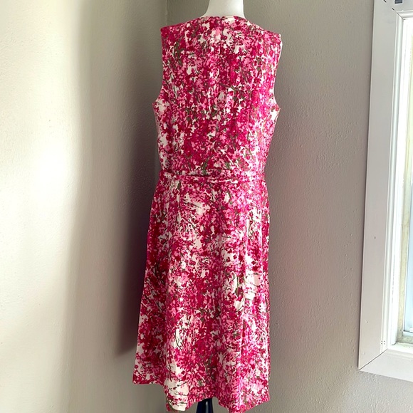 IN LIKE NEW CONDITION Talbots 100% Linen Floral Dress - Picture 6 of 6